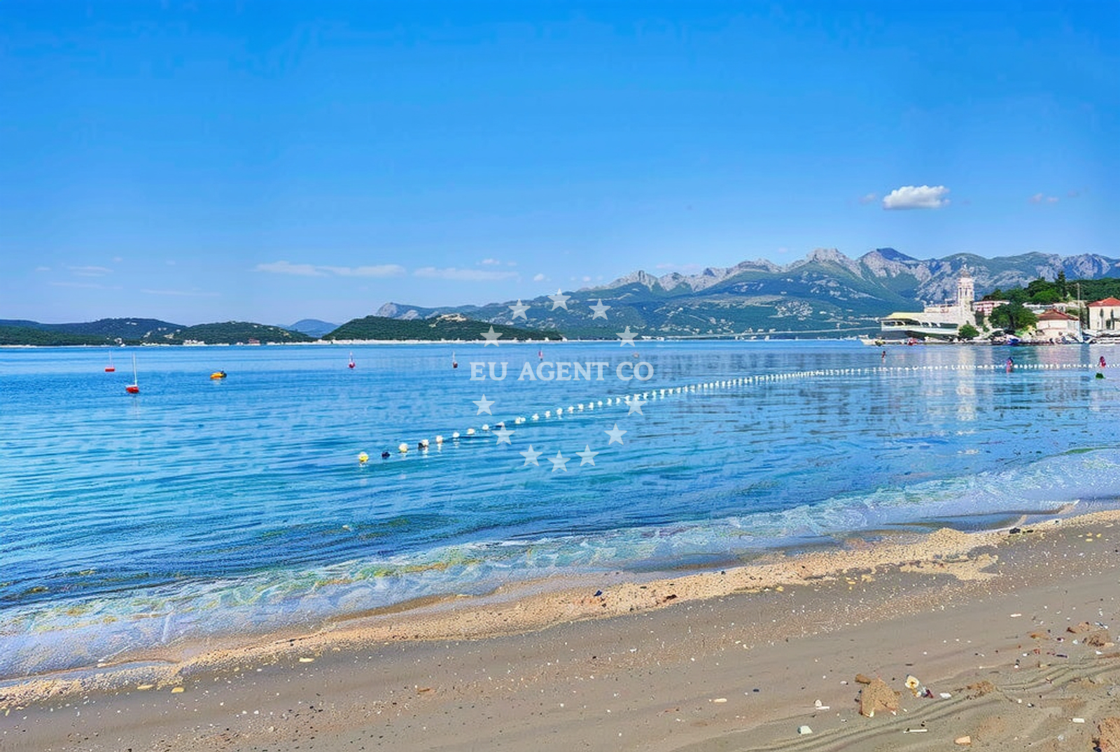 Additional view of Otok Sipan II beach