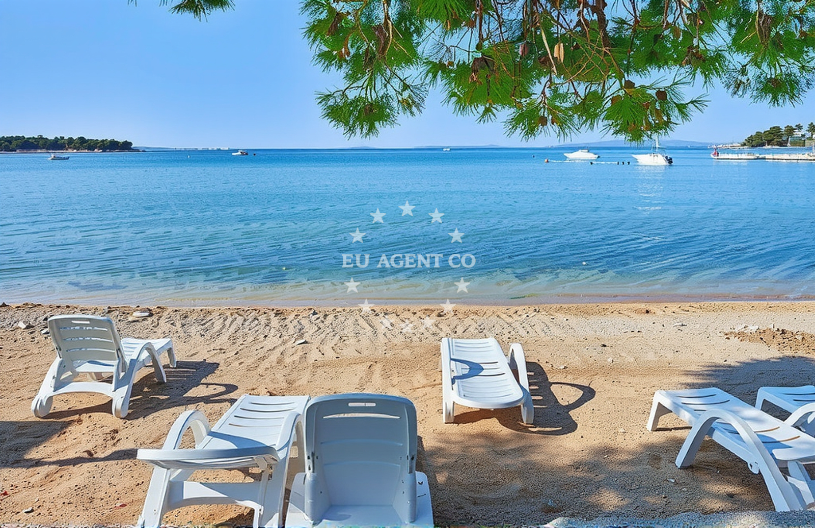 Additional view of Padova beach in 488a Banjol, Rab