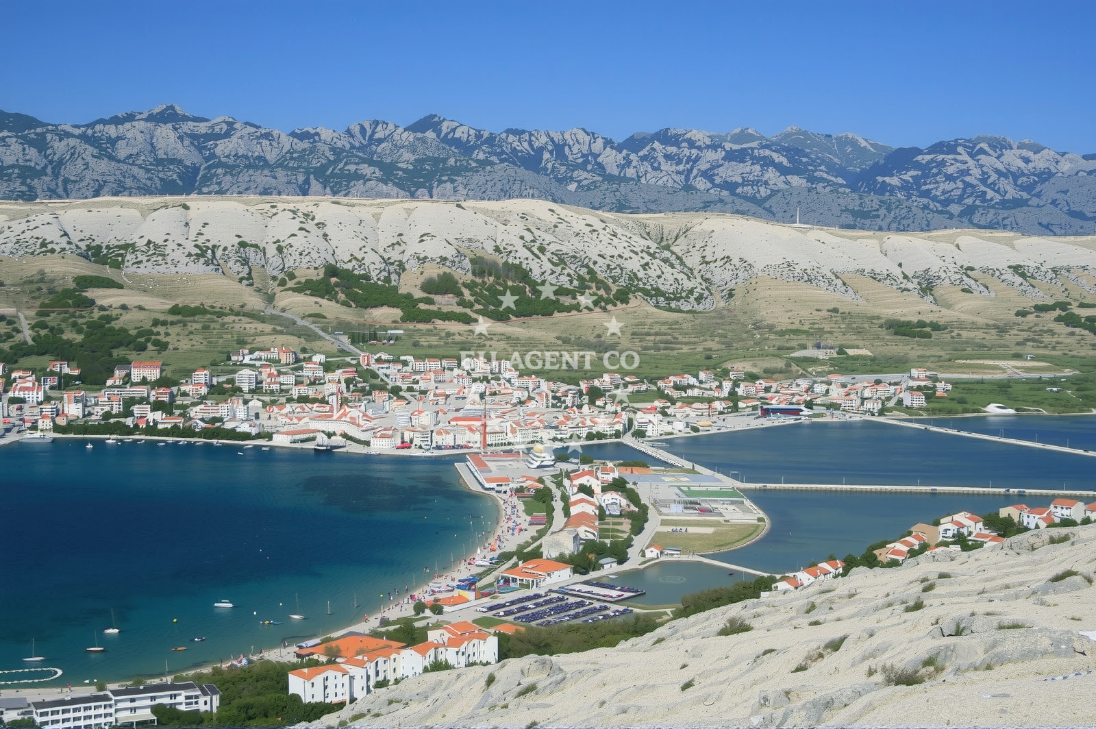 Beach facilities and surroundings at Pag main beach in 1 Vela Ulica, Pag
