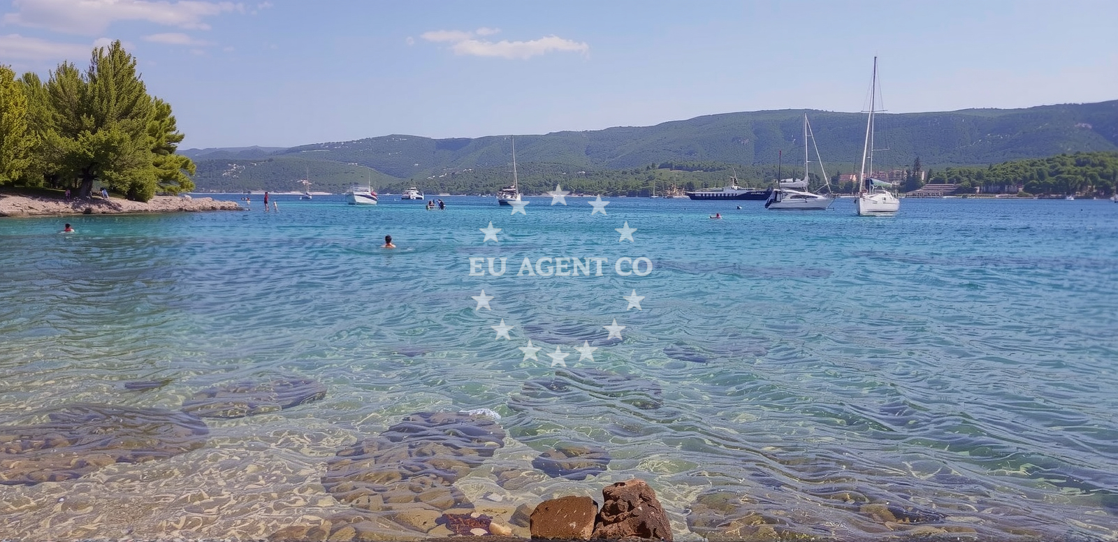 Shoreline and swimming area at Paklena beach in Jelsa 1015B , Jelsa