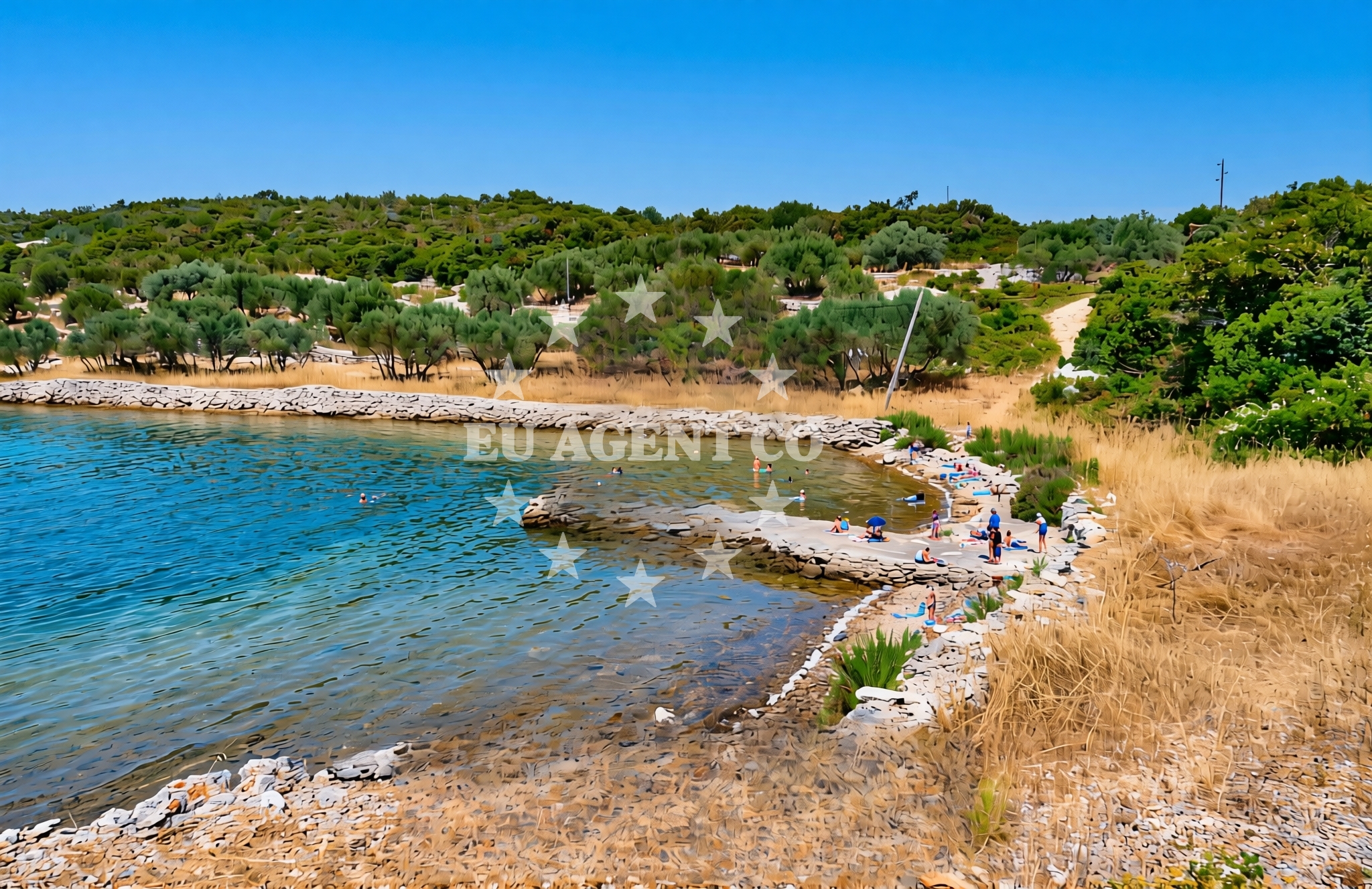 Overview of Paladinica, Rava (Rava) Beach in Paladinica