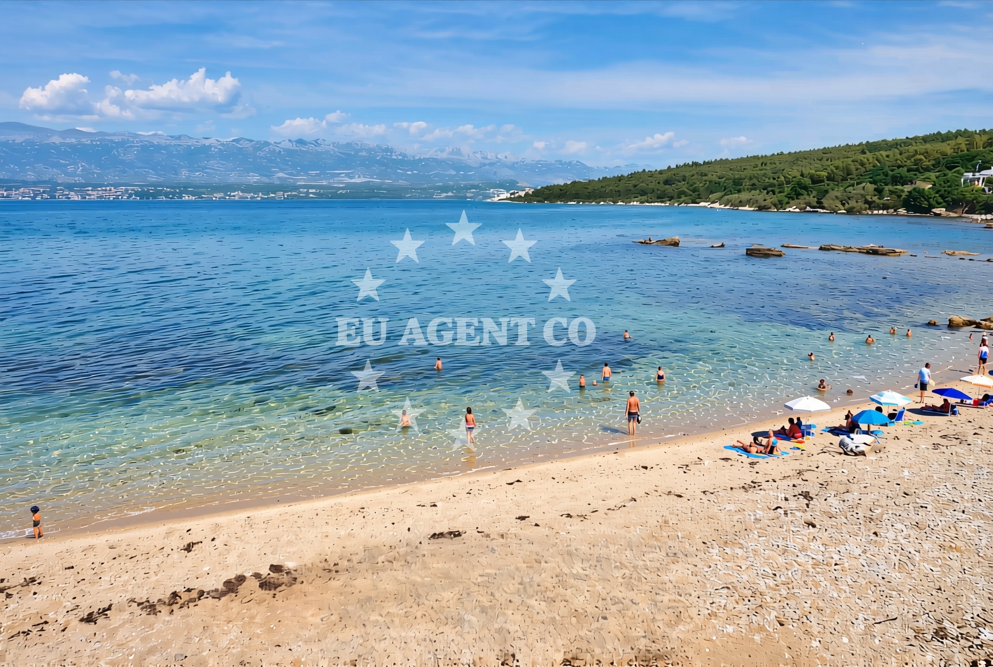 Beach facilities and surroundings at Paljuv: beaches and coves (2) in Paljuv