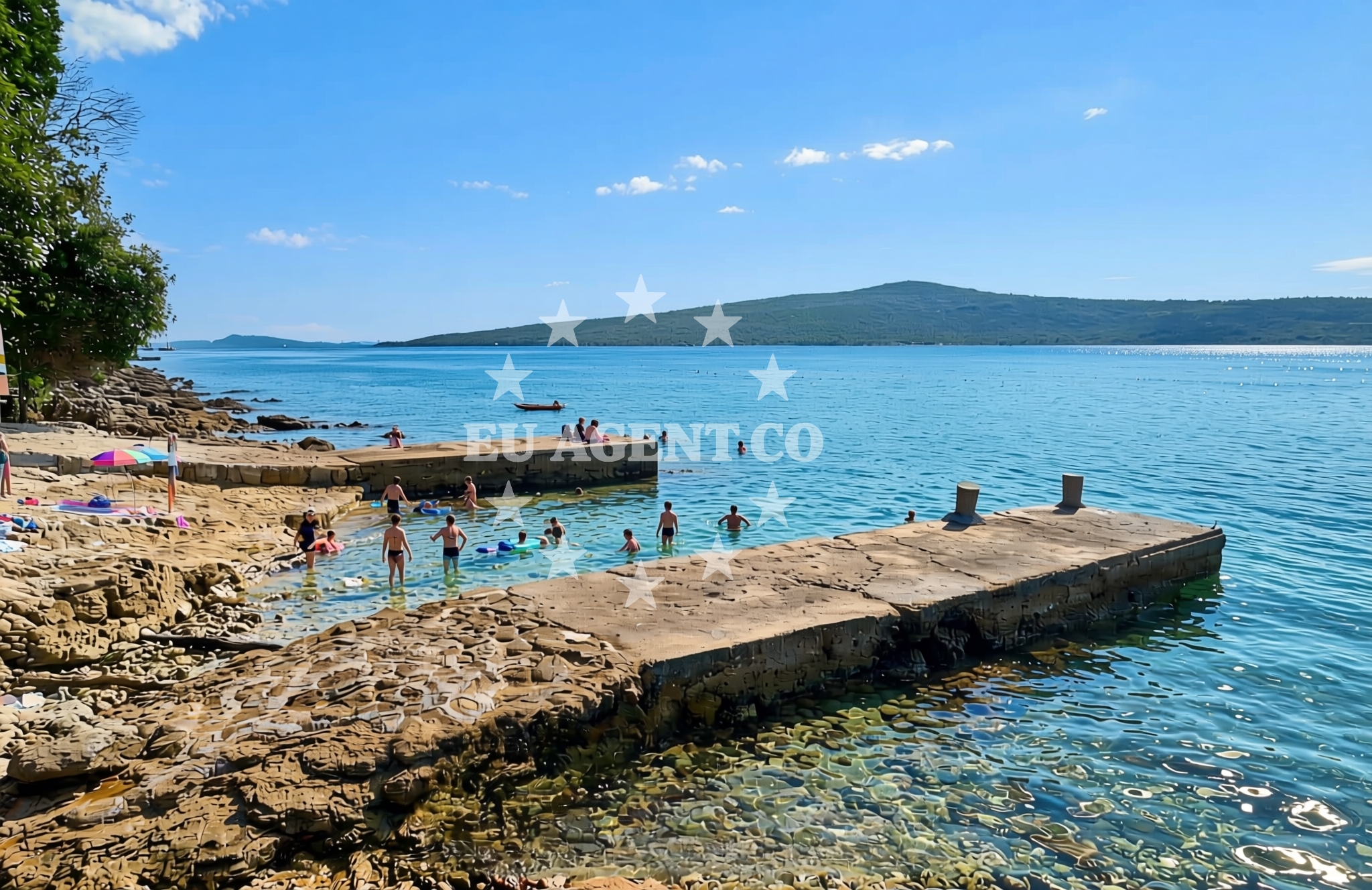 Additional view of Paračica sjever, Rivanj (Rivanj) Beach in Paračica sjever