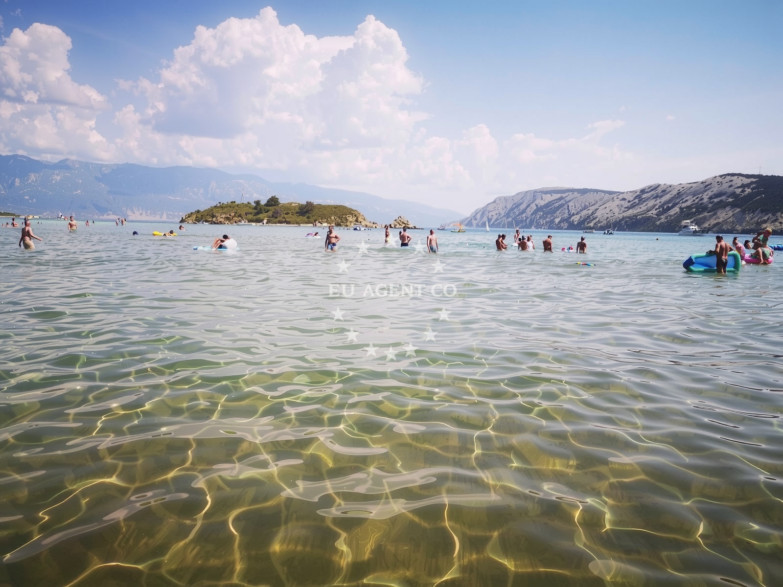 Additional view of Paradise beach in 600 Lopar, Lopar