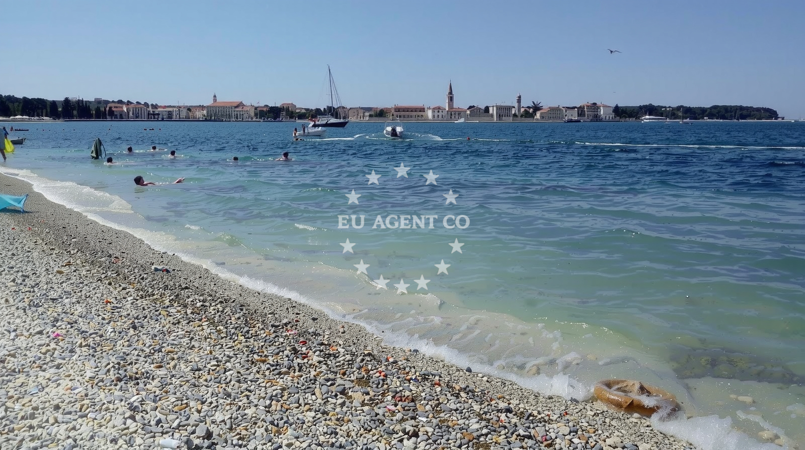 Overview of Parentino beach