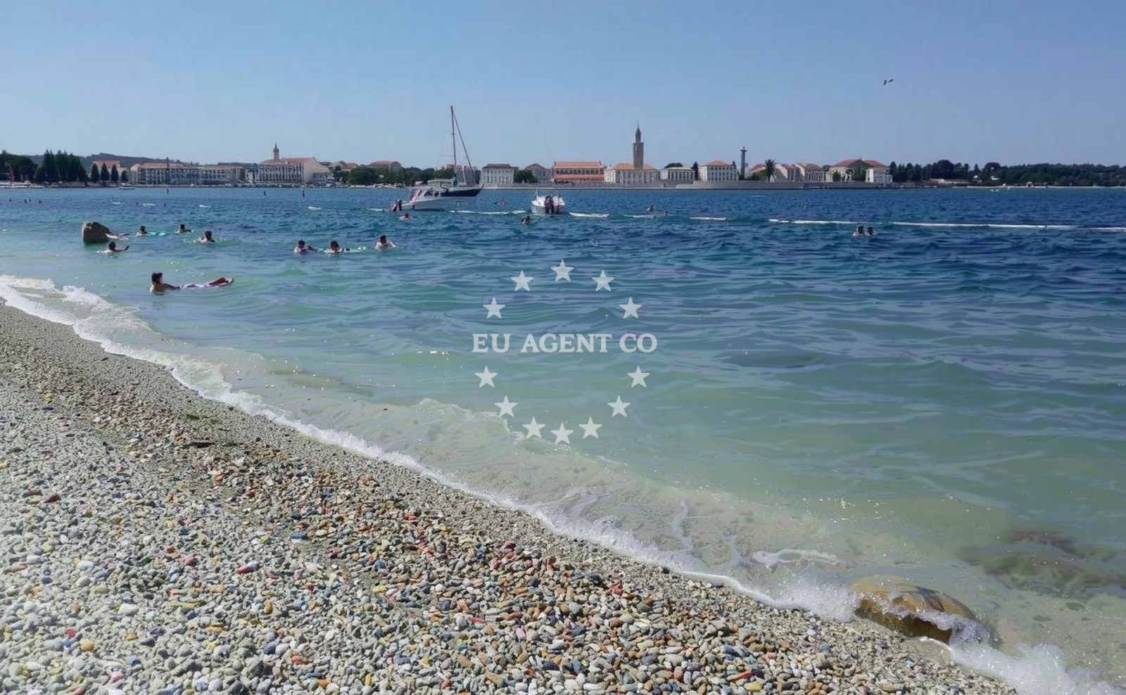 Additional view of Parentino beach