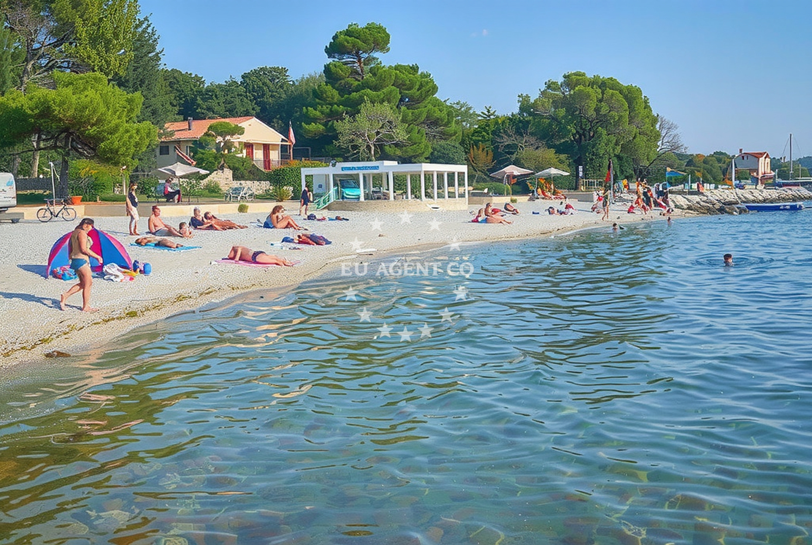 Additional view of Parentino beach