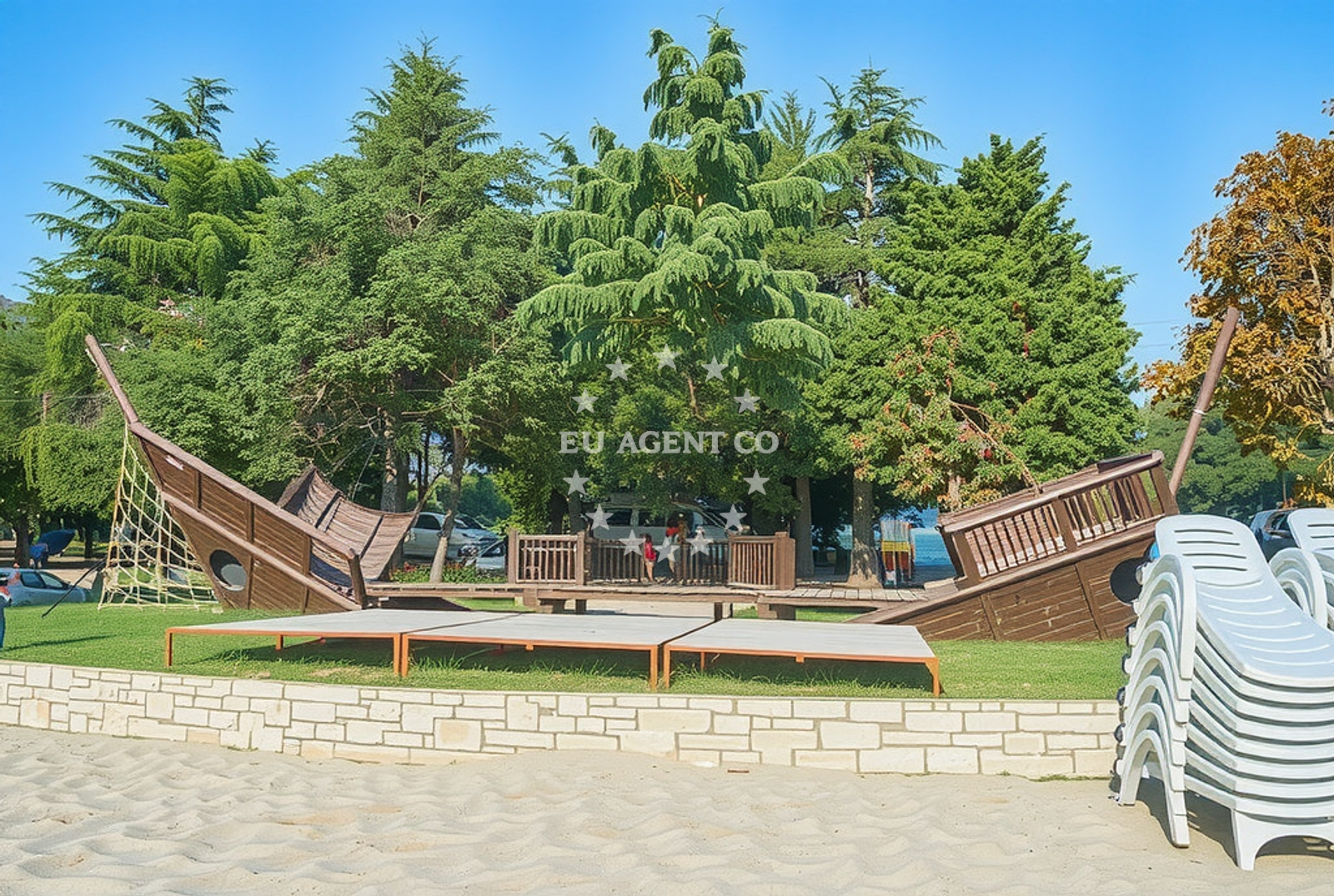 Additional view of Parentino beach
