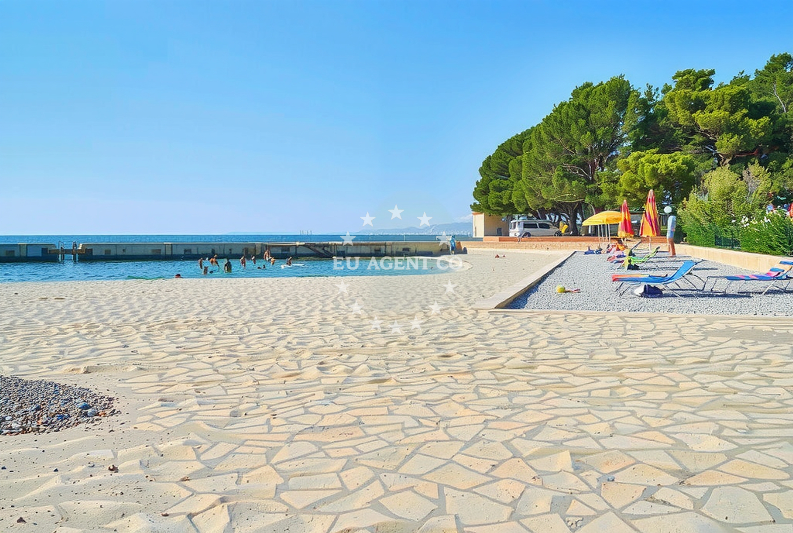 Additional view of Parentino beach