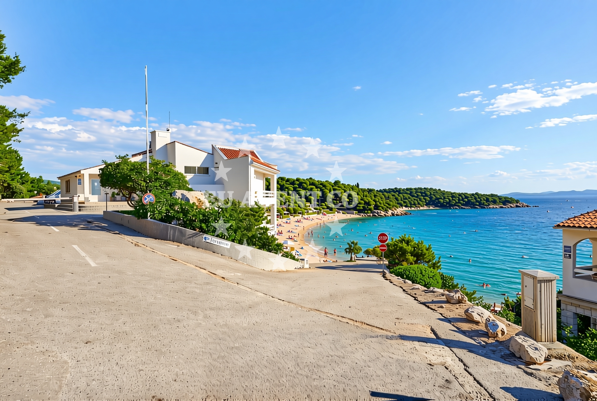 Beach facilities and surroundings at Pasadur: beaches and coves in Pasadur