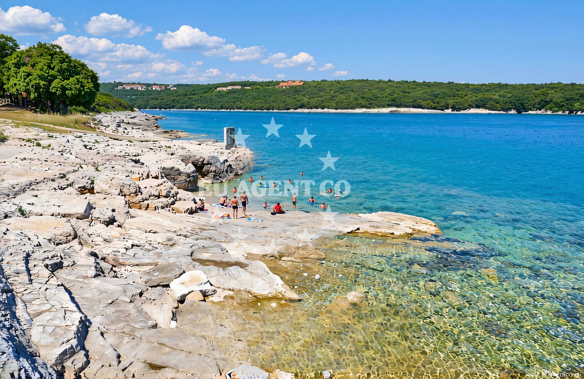 Shoreline and swimming area at Pavićini: beaches and coves (3) in Pavićini