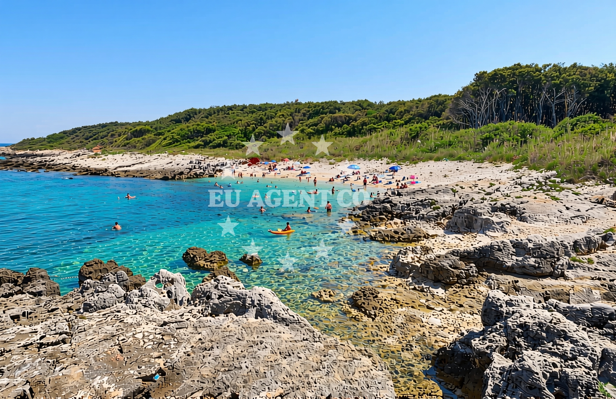 Shoreline and swimming area at Paviri jug, Šišan Beach in Paviri jug