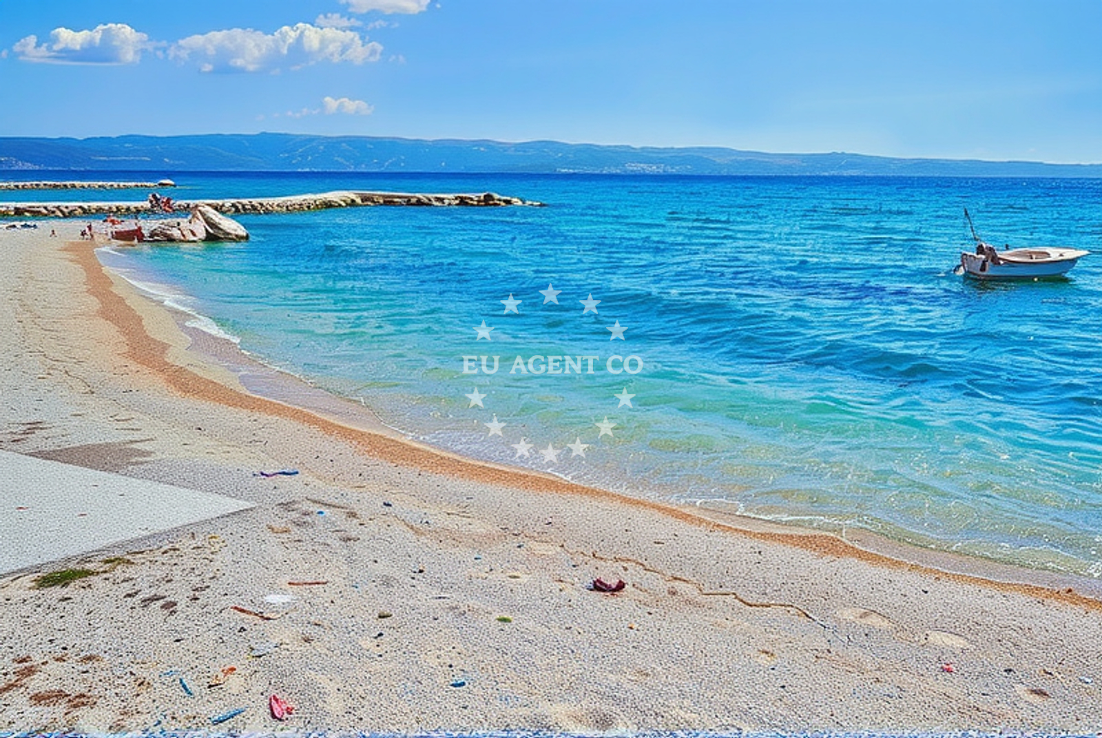 Additional view of Pebble beach in Omanusa ulica 3, Podstrana