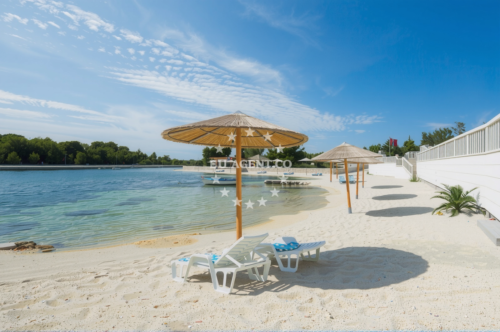 Shoreline and swimming area at Perla Beach