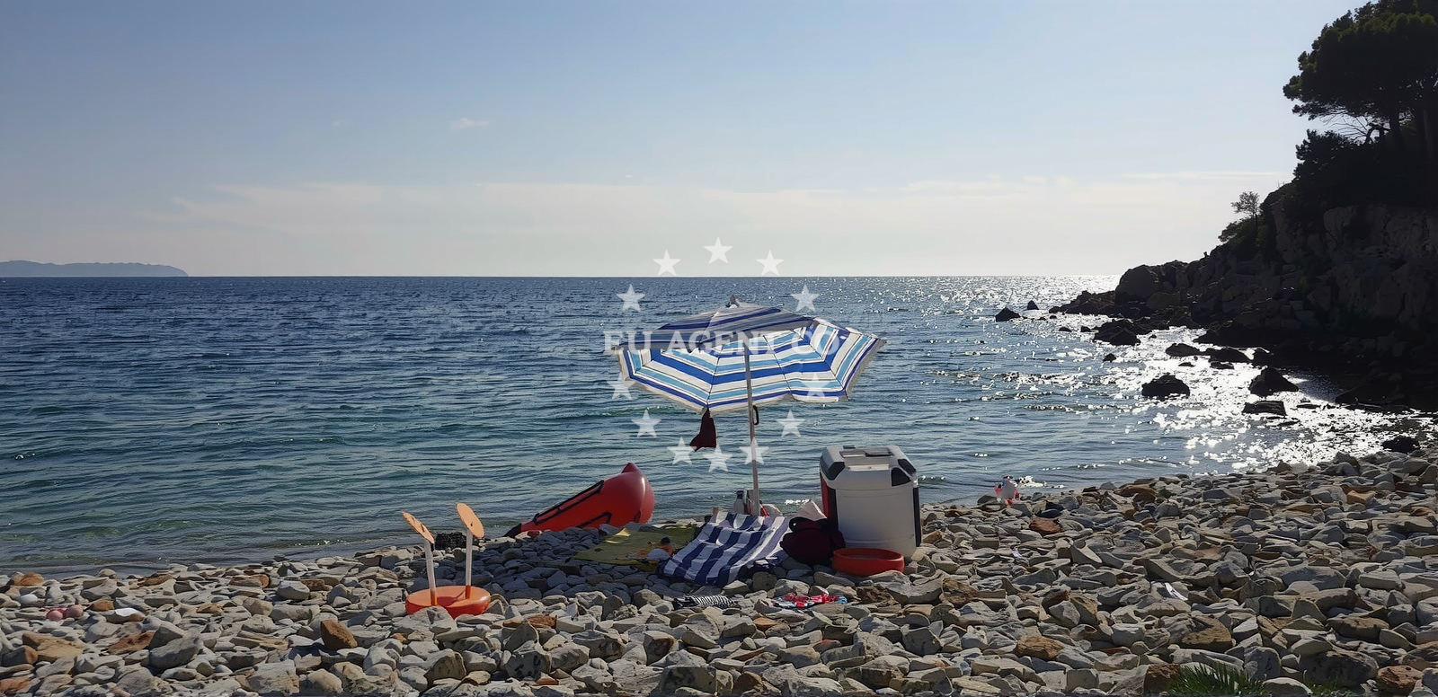 Shoreline and swimming area at Perna beach in Ulica Kondijina Stroda 6, Komiža