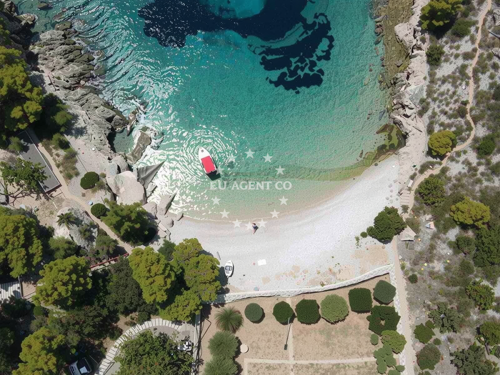 Additional view of Perna beach in Ulica Kondijina Stroda 6, Komiža