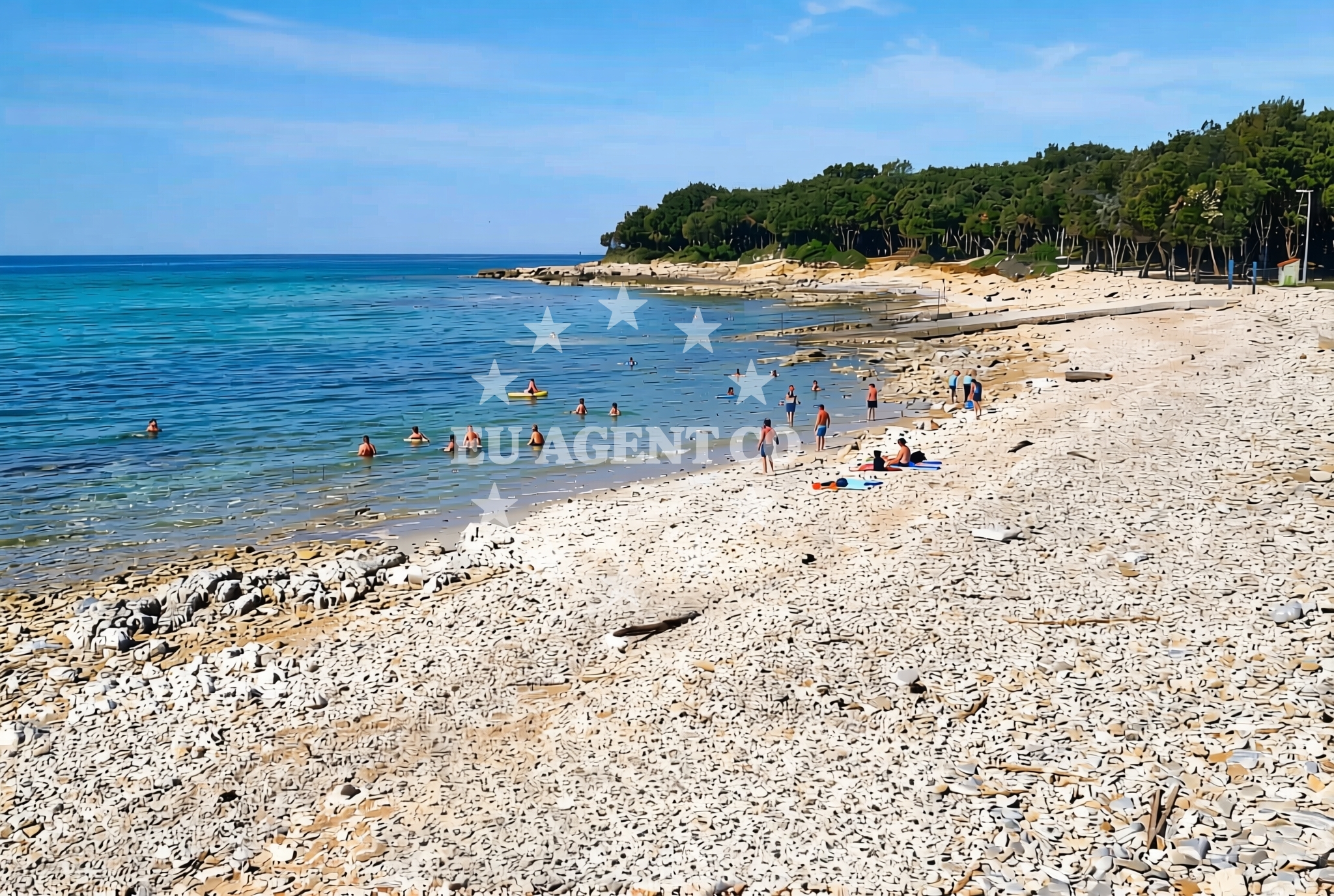 Overview of Peroj: beaches and coves (14) in Peroj
