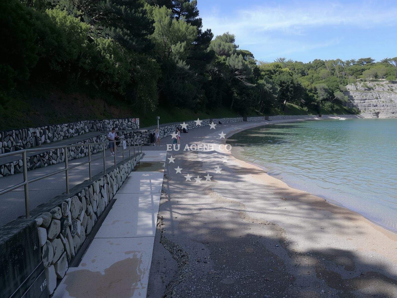Beach facilities and surroundings at Pesja beach in Riva pape Ivana Pavla II 7, Omišalj