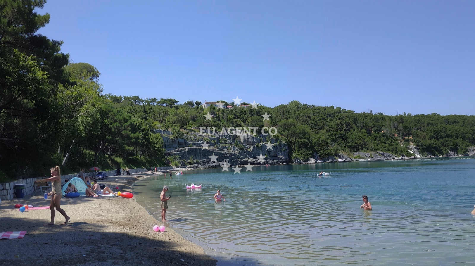 Additional view of Pesja beach in Riva pape Ivana Pavla II 7, Omišalj