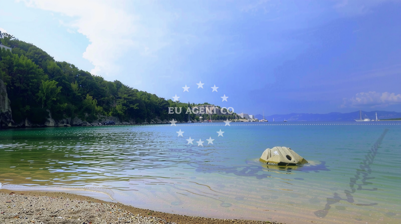 Additional view of Pesja beach in Riva pape Ivana Pavla II 7, Omišalj