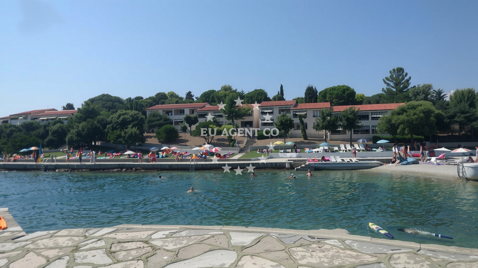 Beach facilities and surroundings at Petalon beach in Petalon, Vrsar