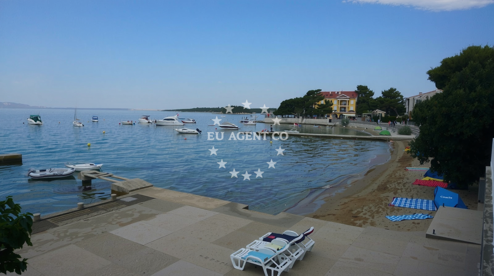 Sea and coastal view of Petrac beach in 598 Banjol, Rab