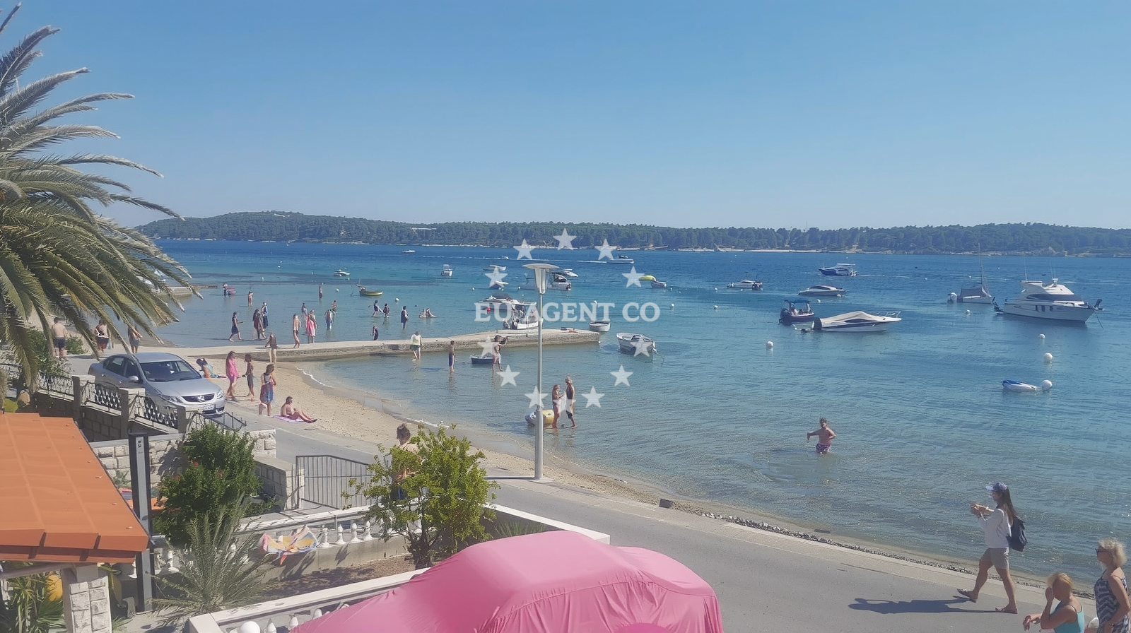Additional view of Petrac beach in 598 Banjol, Rab