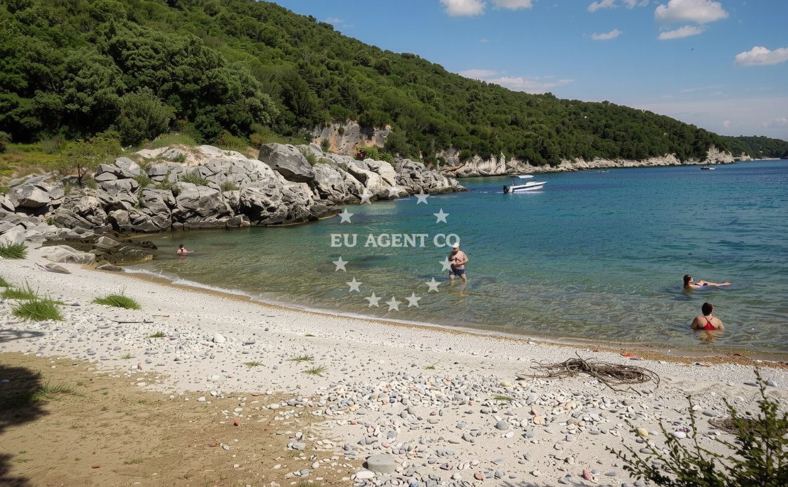 Beach facilities and surroundings at Pinezici beach in Bok od Brozica 100, Vrh, Krk