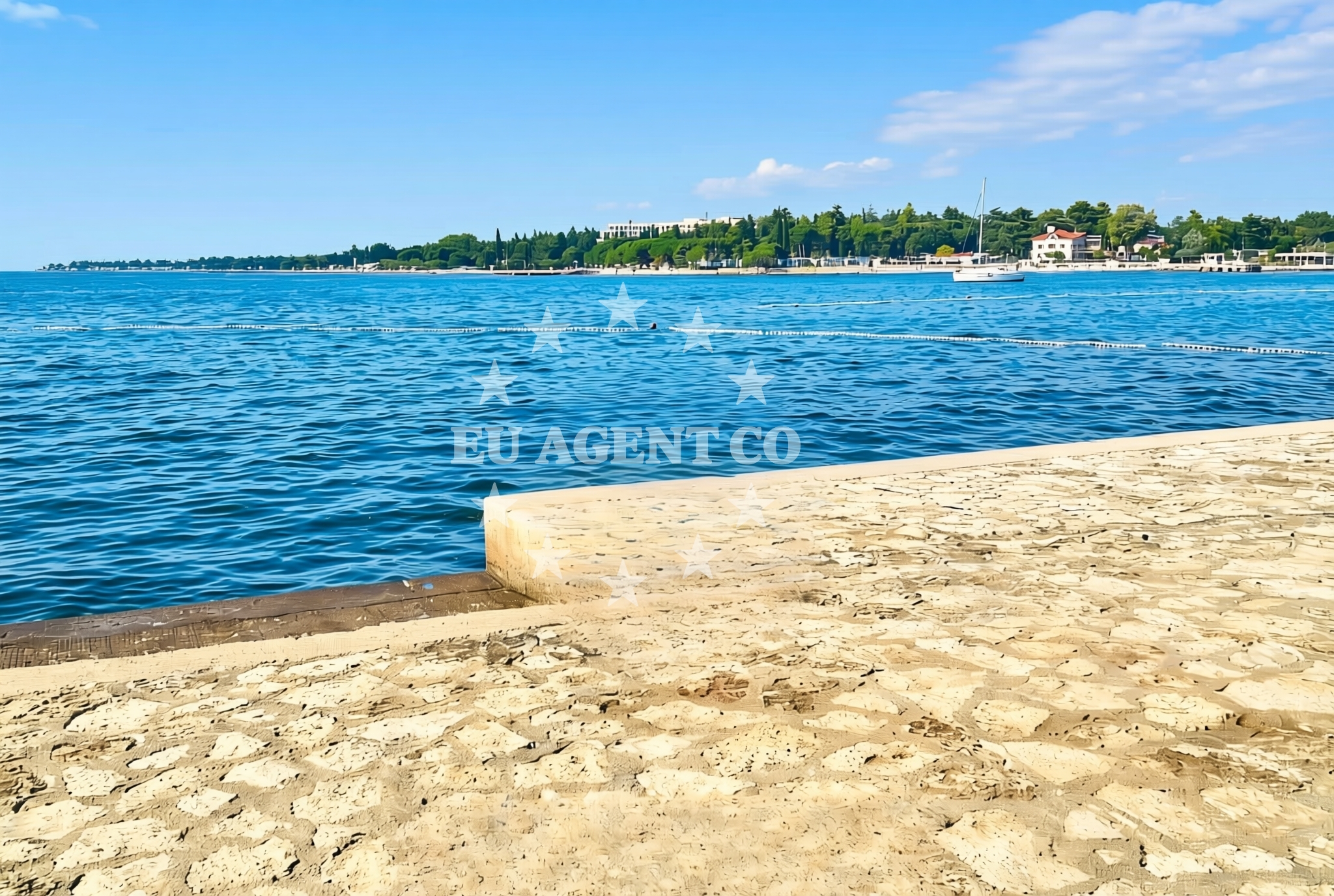 Beach facilities and surroundings at Pinia, Poreč Beach in Pinia