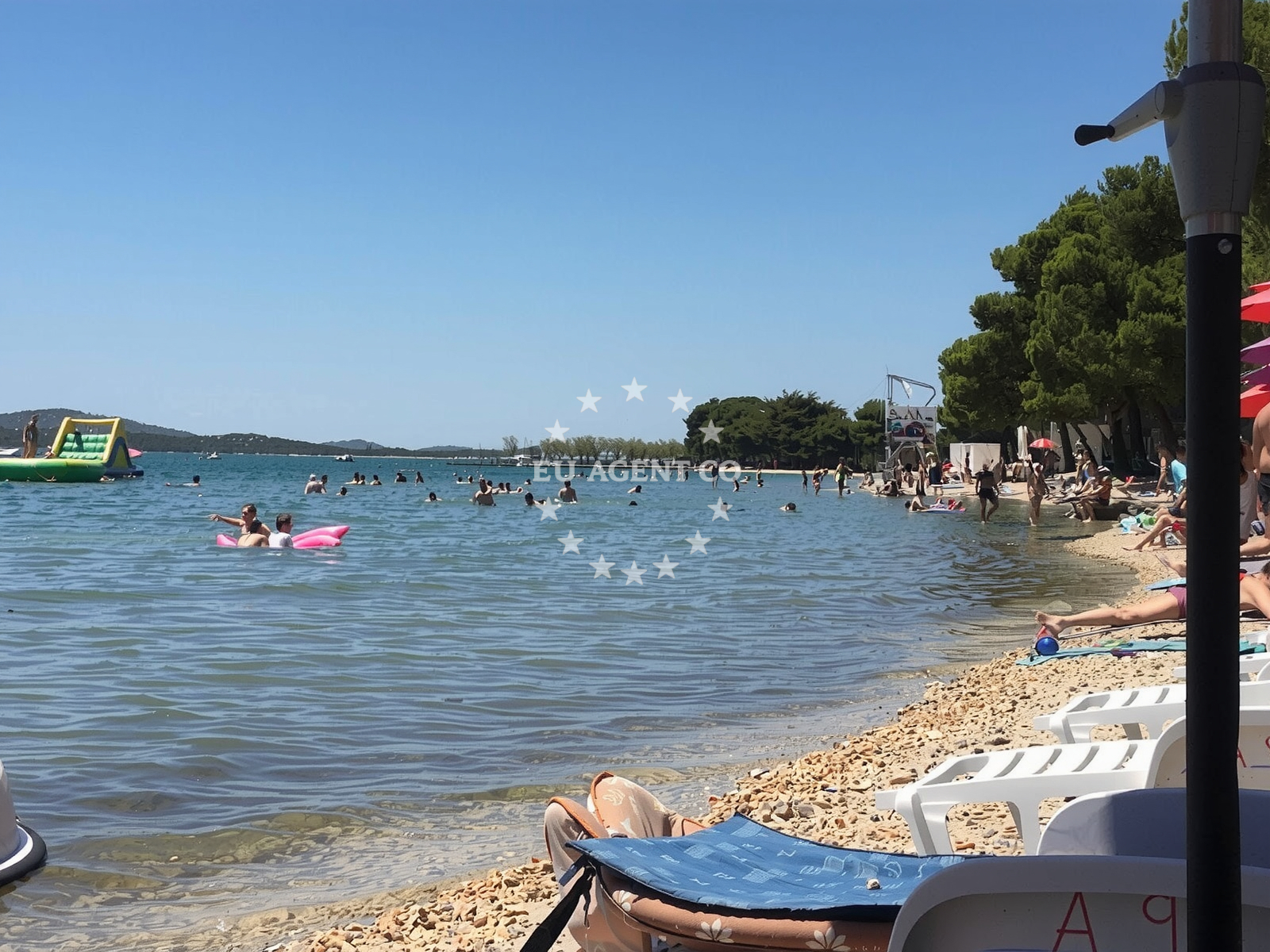 Shoreline and swimming area at Pirovac beach in Mecanovo 34, Pirovac