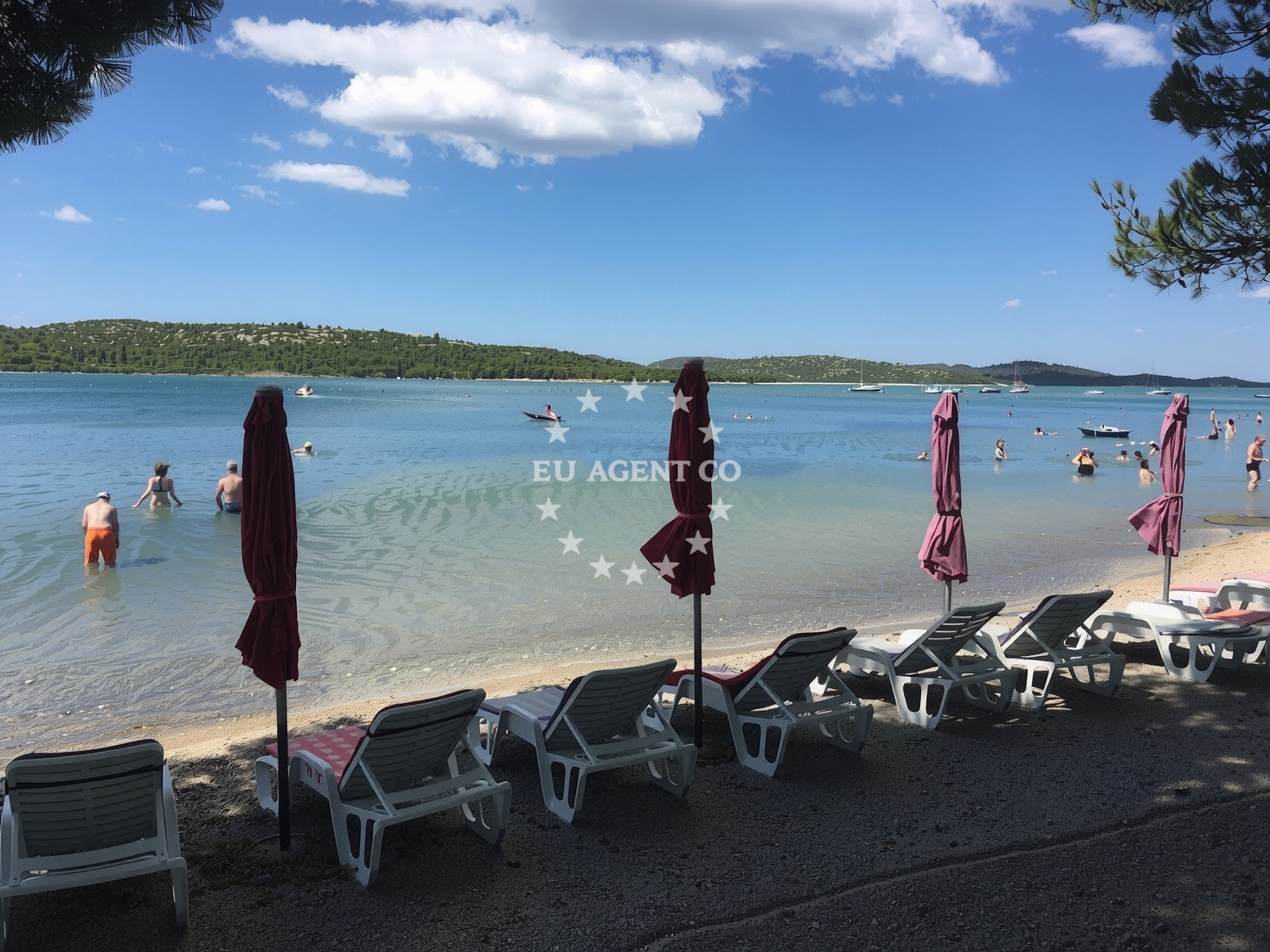 Additional view of Pirovac beach in Mecanovo 34, Pirovac