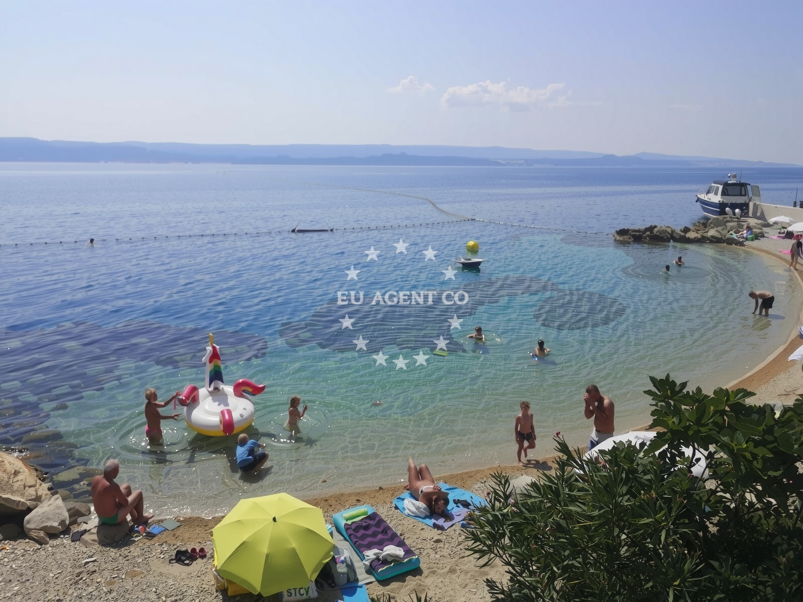 Shoreline and swimming area at Pisak beach in Zapadnaulica 14A, Pisak