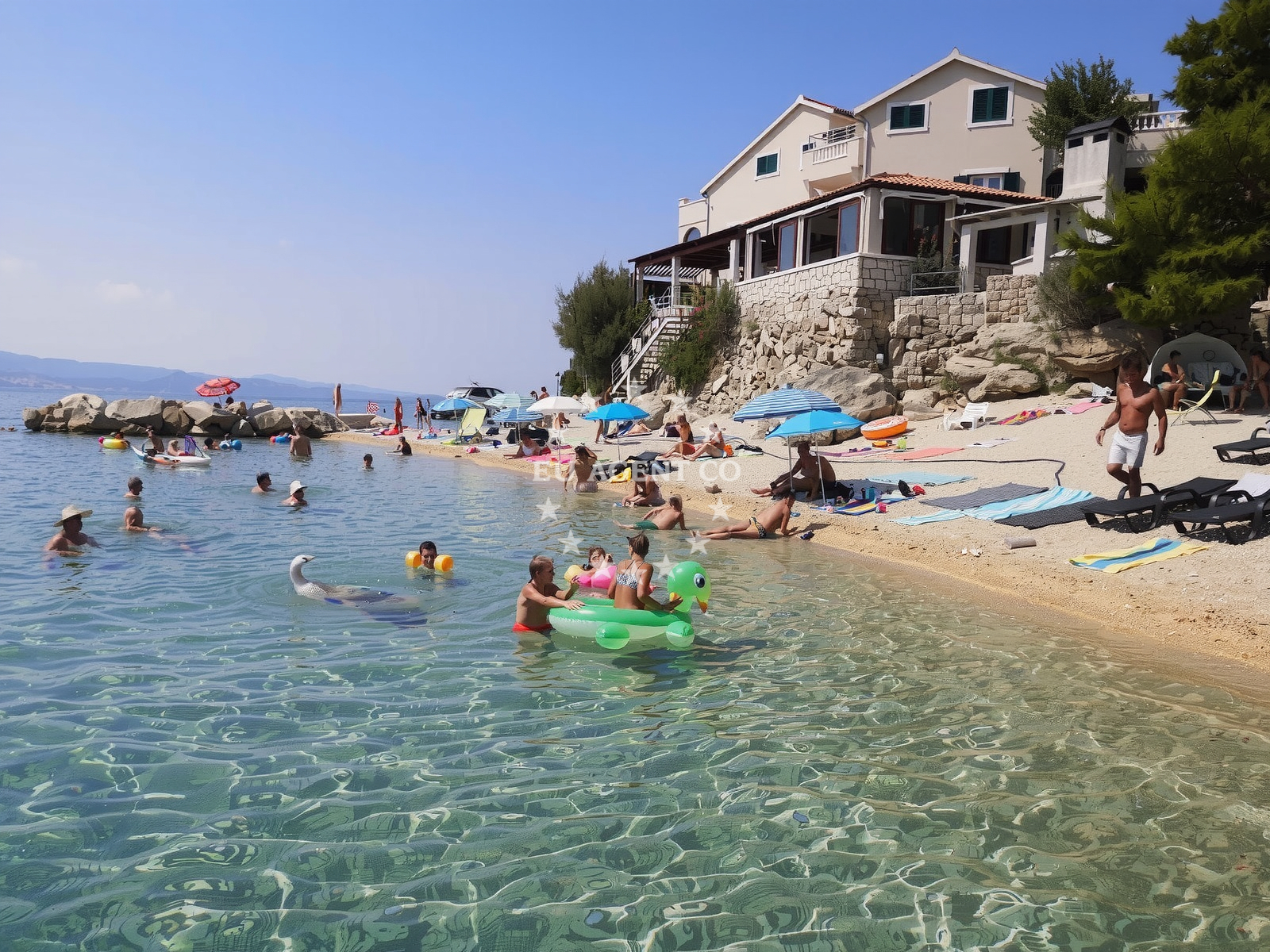 Beach facilities and surroundings at Pisak beach in Zapadnaulica 14A, Pisak