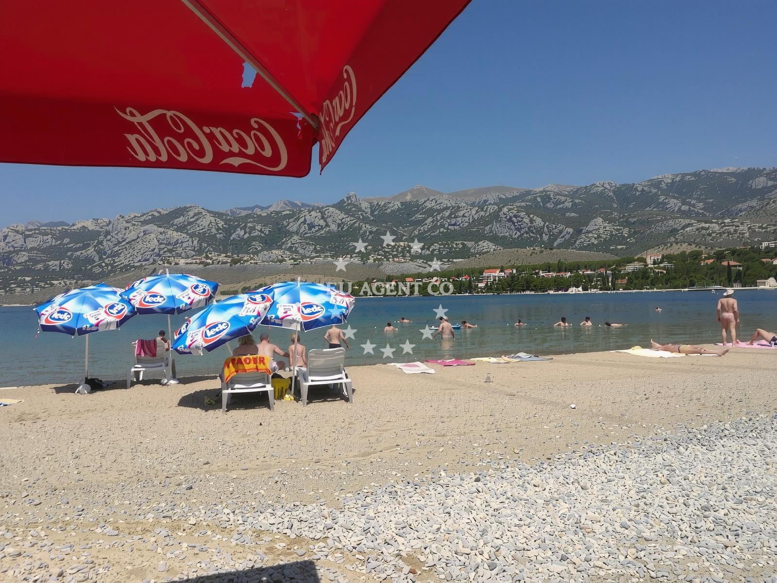 Shoreline and swimming area at Pjescana Rovanjska in 16 Zadarska ulica kuća, Rovanjska