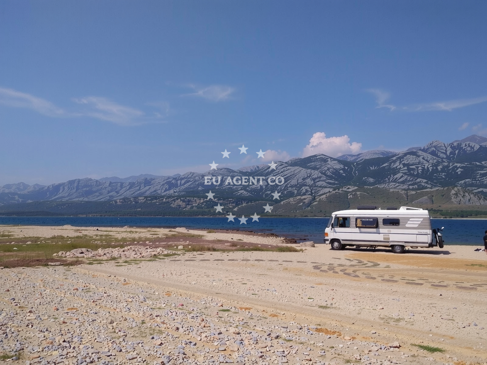 Beach facilities and surroundings at Pjescana Rovanjska in 16 Zadarska ulica kuća, Rovanjska