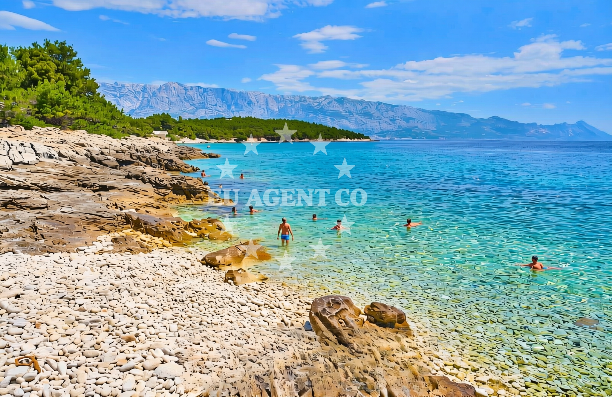 Beach facilities and surroundings at Planik, Sumartin (Brač) Beach in Planik