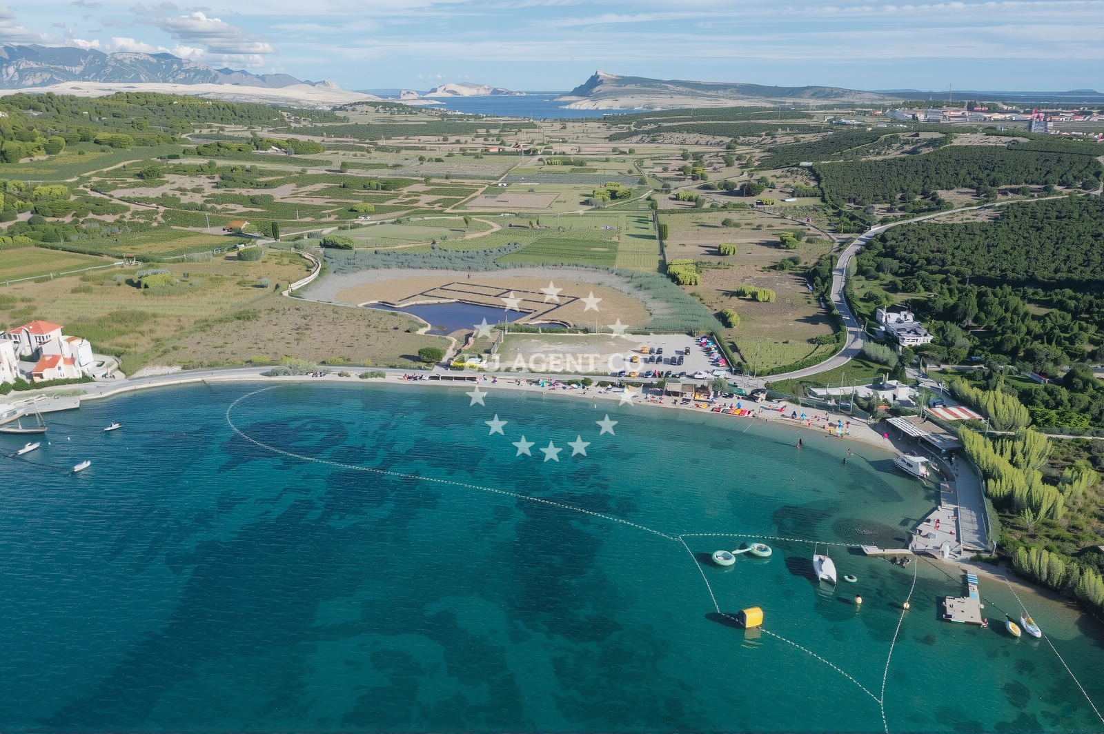 Shoreline and swimming area at Planjka Trincel beach in 7 Krnelje, Stara Novalja