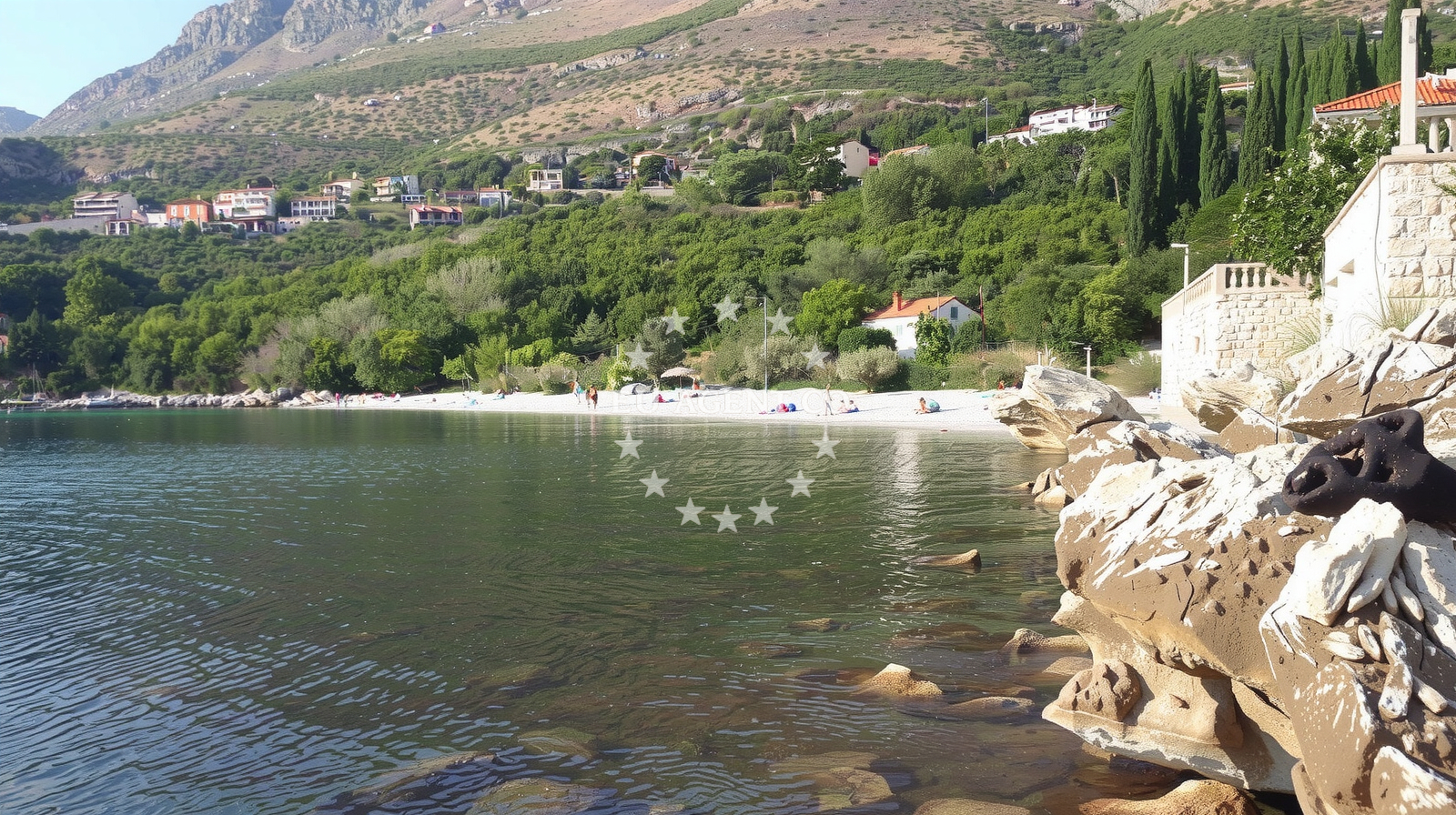 Additional view of Plat beach in Plat 18, Mlini