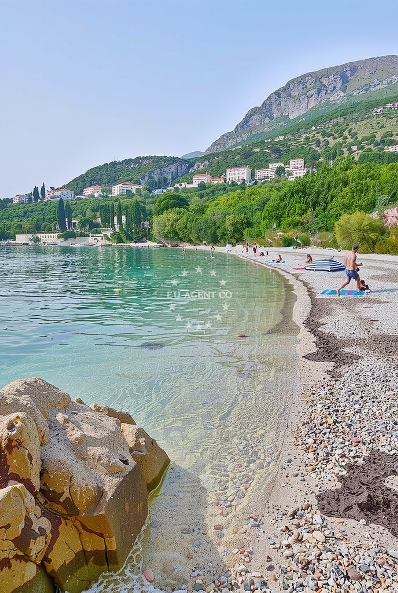 Additional view of Plat beach in Plat 18, Mlini