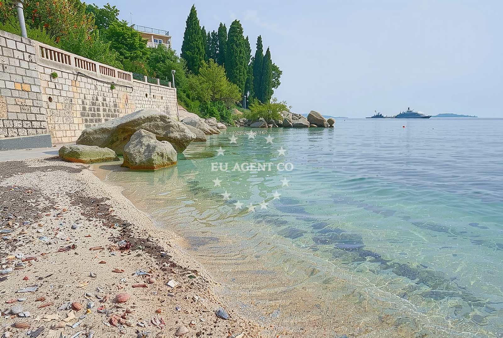 Additional view of Plat beach in Plat 18, Mlini