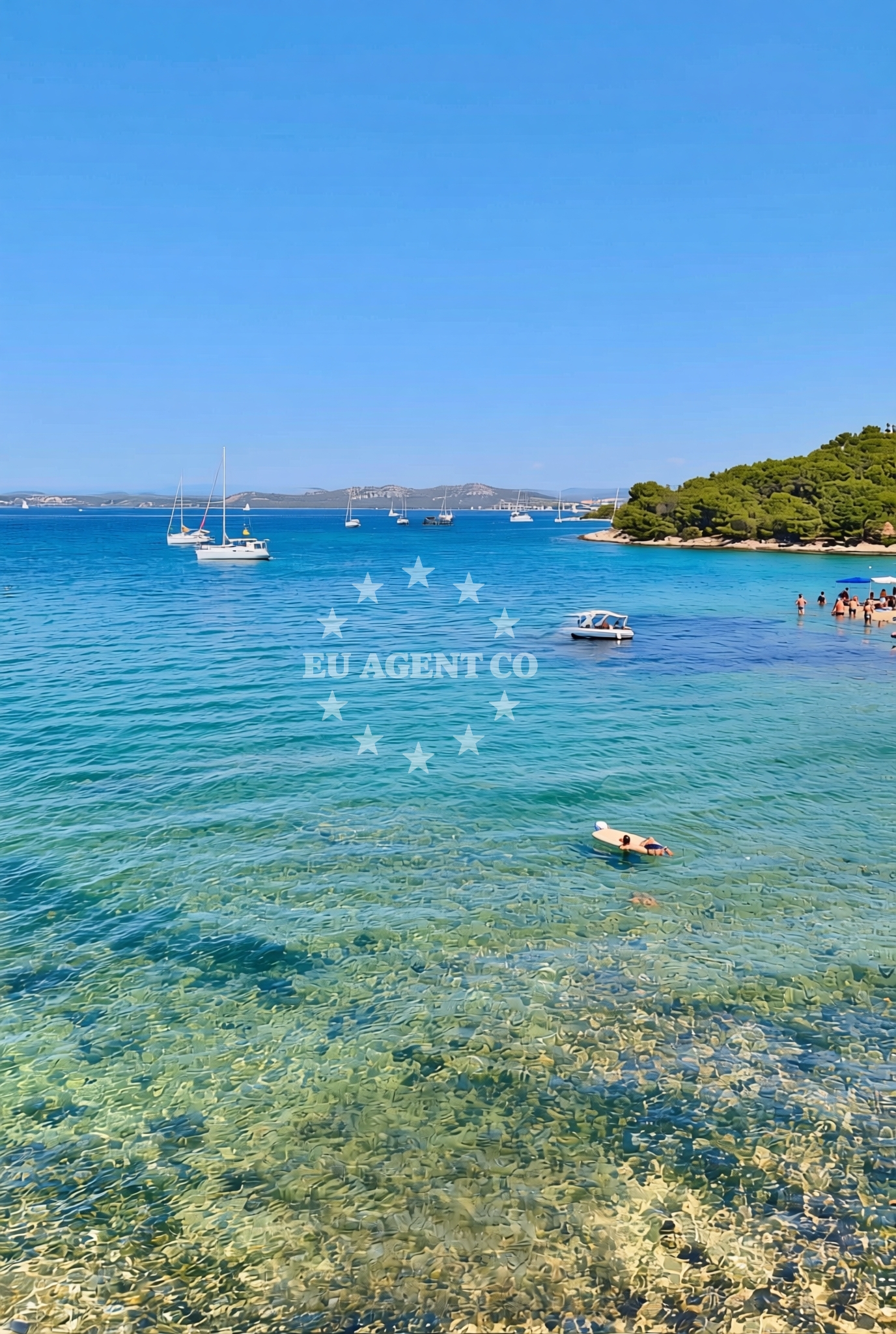 Beach facilities and surroundings at Plati, Vrgada (Vrgada) Beach in Plati