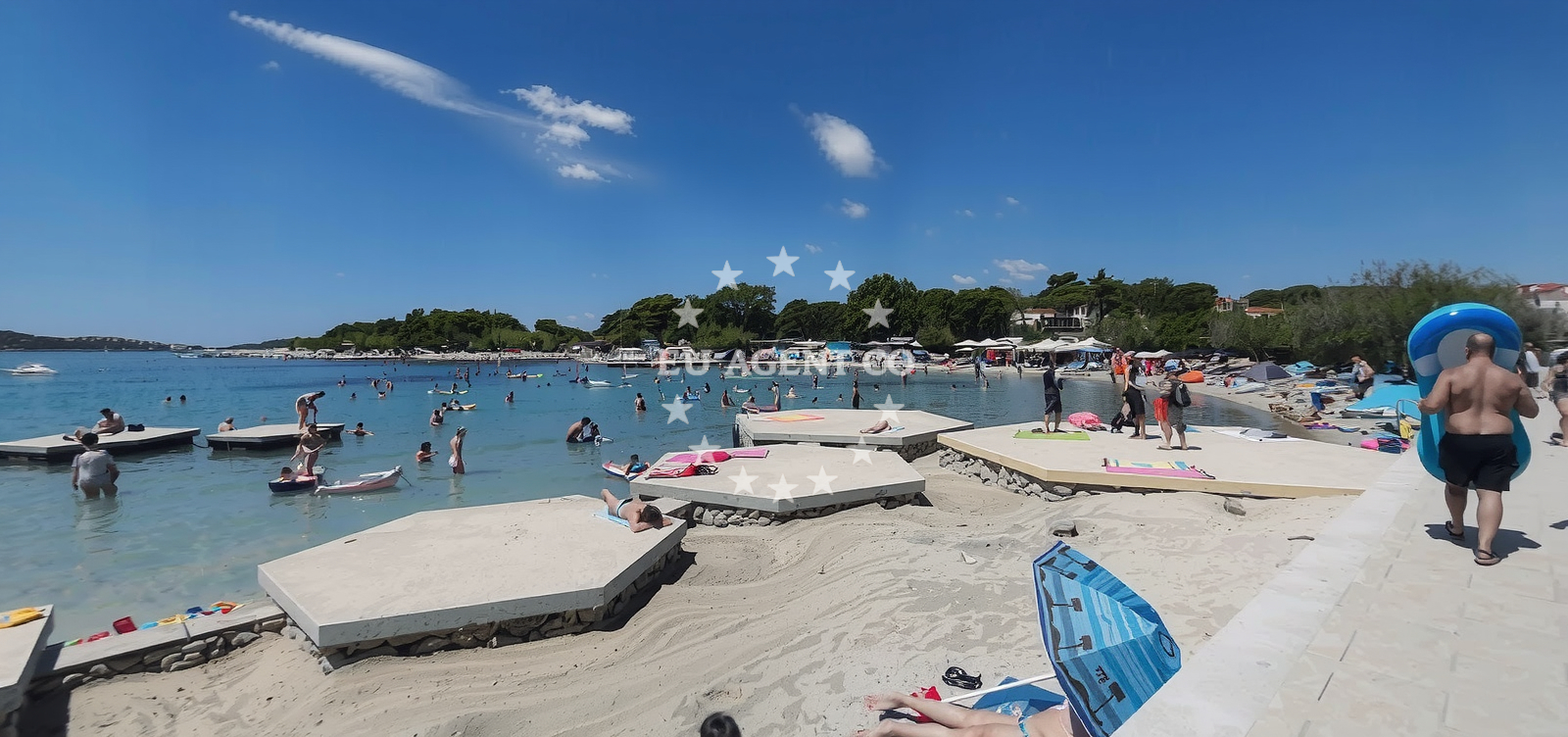 Additional view of Plava beach in 10 Ulica Blata, Vodice