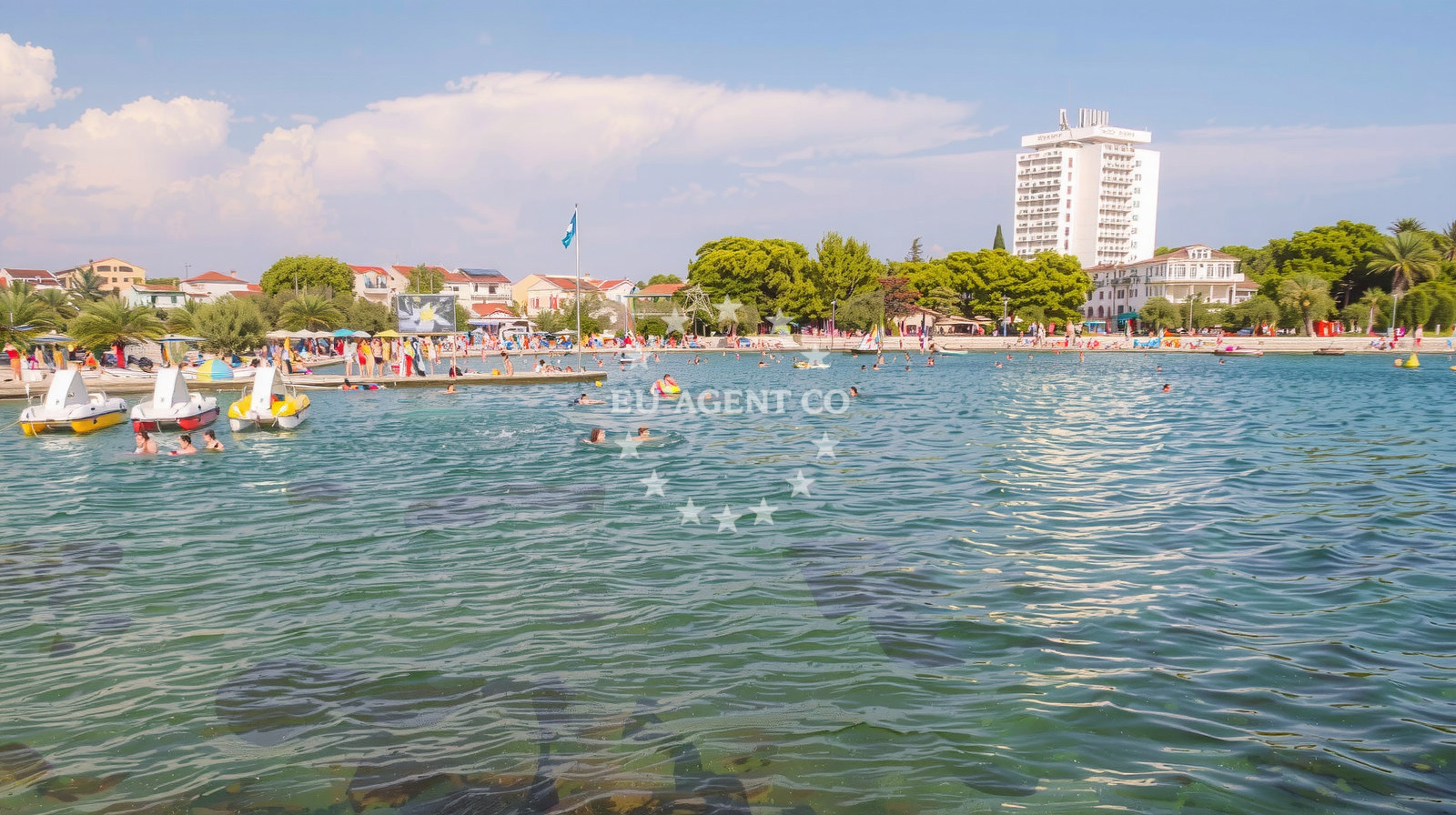 Additional view of Plava beach in 10 Ulica Blata, Vodice