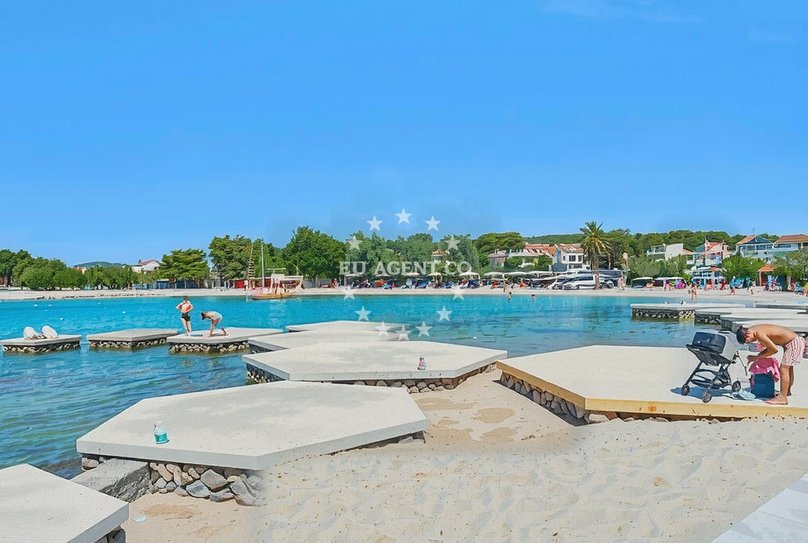 Additional view of Plava beach in 10 Ulica Blata, Vodice