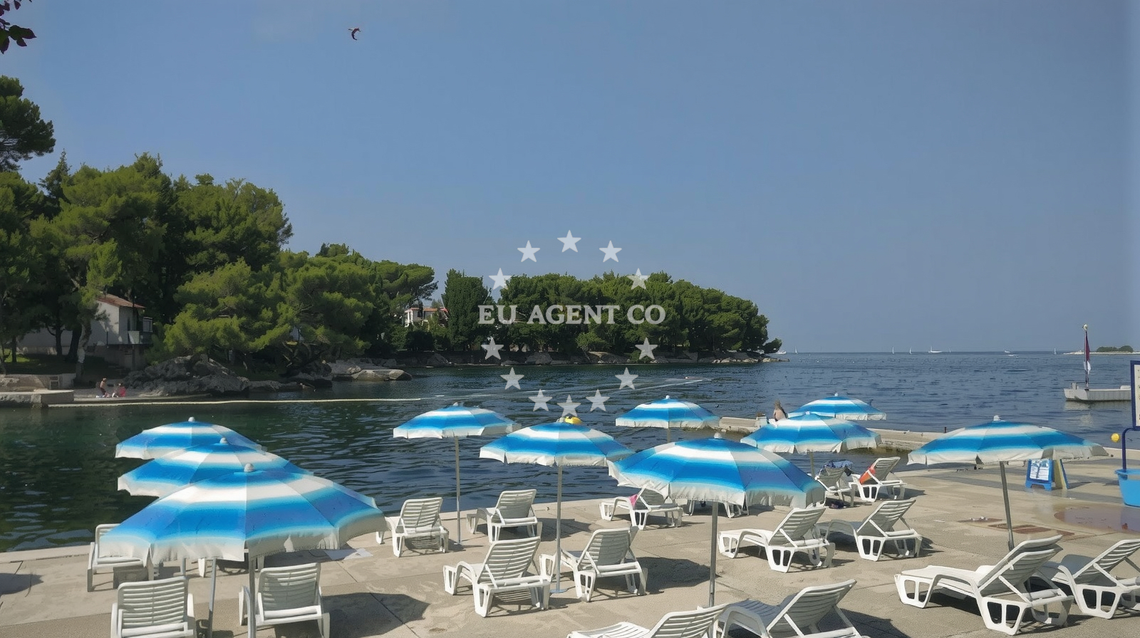 Beach facilities and surroundings at Plava Laguna beach II in Plava Laguna Resort, Poreč