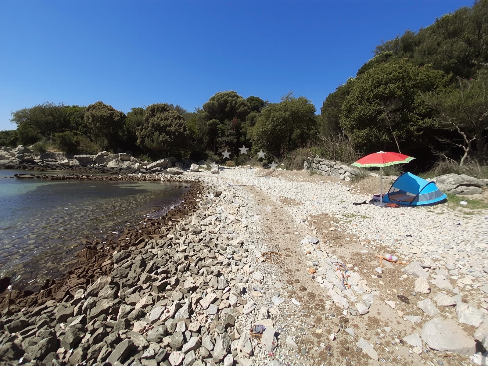 Shoreline and swimming area at Plaz lenivej Lucie in 7A Paška ulica, Krk