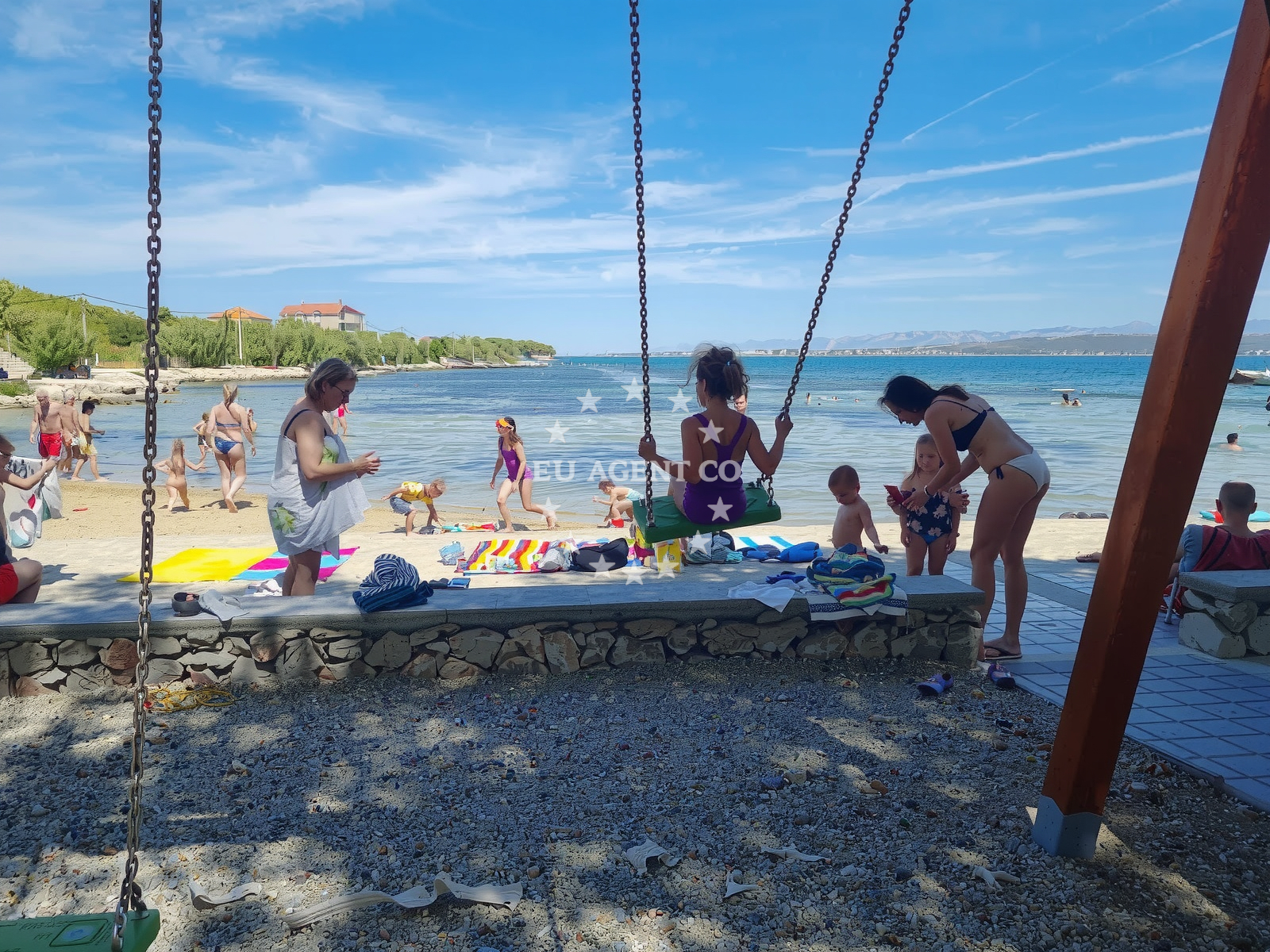 Sea and coastal view of Plaza Banj in II ulica br. 15, Ždrelac