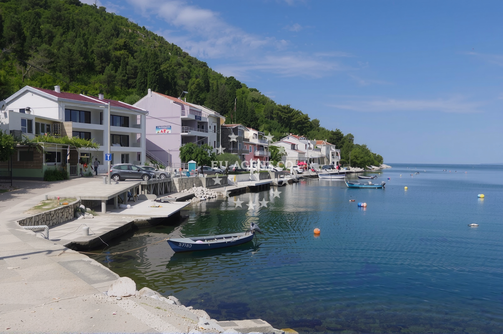 Shoreline and swimming area at Plaza Blace in Lazetina 30 1, Blace