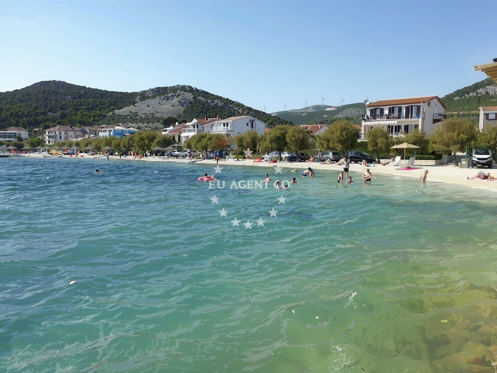 Shoreline and swimming area at Plaza Bucevica in Obala Mira Barešića 27, Seget Vranjica