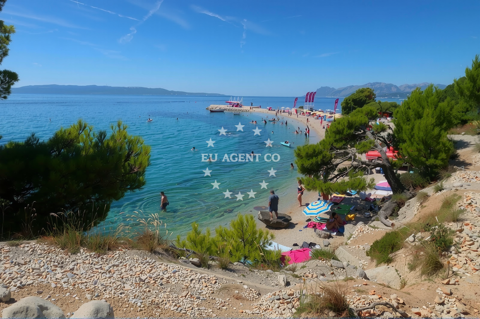 Shoreline and swimming area at Plaza CVITACKA in Zagrebačka 100, Makarska